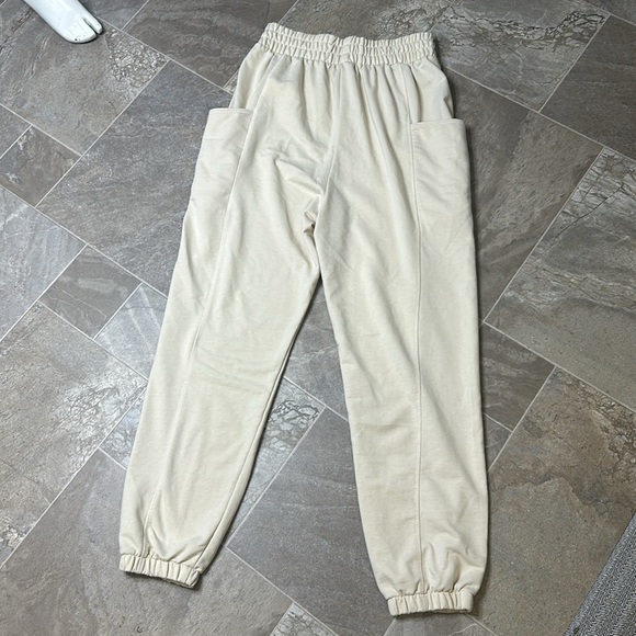 Roxy next set women’s sweatpants, tapioca colour size med NWOT - Picture 6 of 13